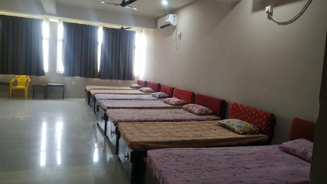 Ashiyana Rest House Диогар Екстериор снимка